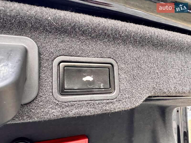 Седан Audi A8 2011 в Одессе