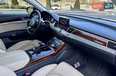 Седан Audi A8 2012 в 