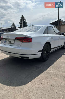 Седан Audi A8 2015 в 