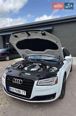 Седан Audi A8 2015 в 