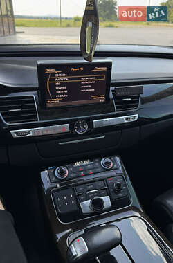 Седан Audi A8 2011 в 