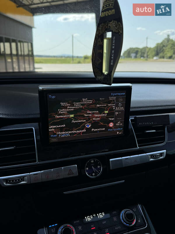 Седан Audi A8 2011 в Черновцах