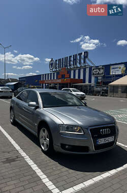 Седан Audi A8 2006 в Калуше