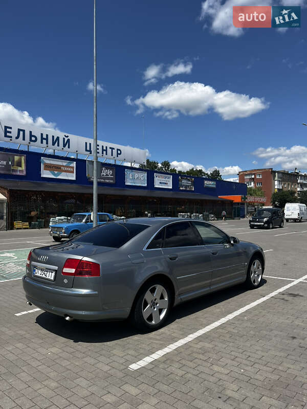 Седан Audi A8 2006 в Калуше