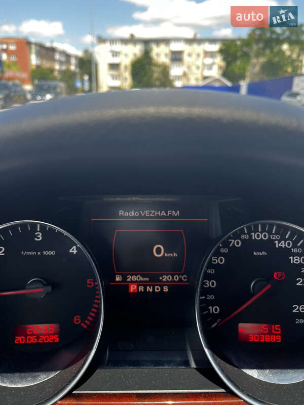 Седан Audi A8 2006 в Калуше