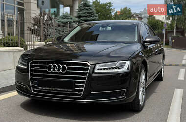 Седан Audi A8 2017 в 