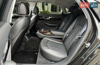 Седан Audi A8 2017 в 