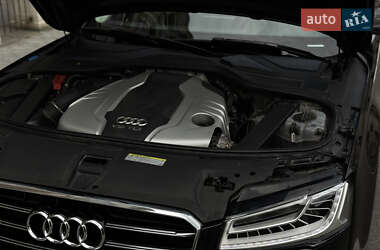 Седан Audi A8 2017 в 