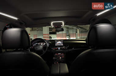 Седан Audi A8 2017 в 