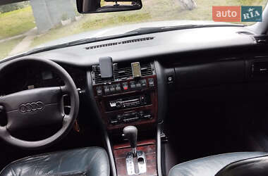 Седан Audi A8 1995 в 