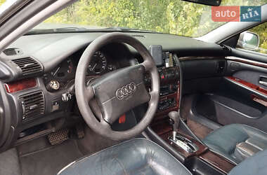 Седан Audi A8 1995 в 