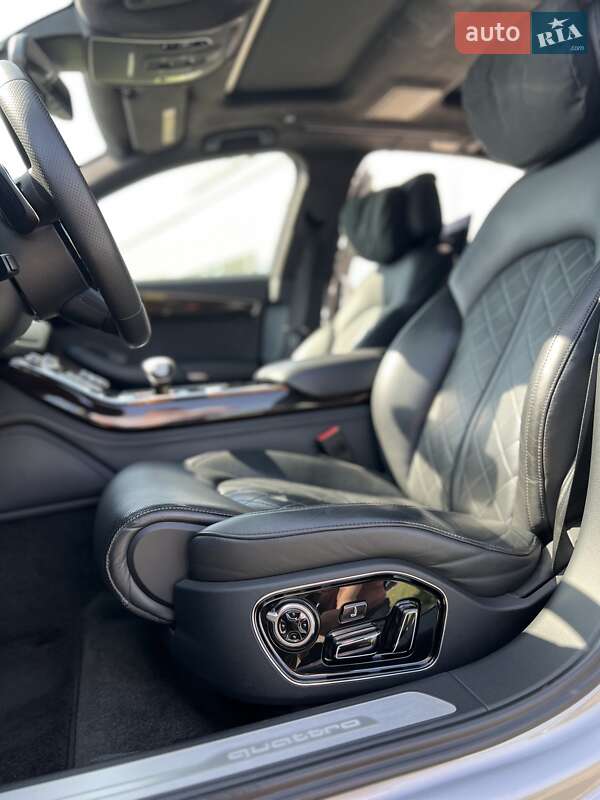 Седан Audi A8 2015 в Одессе