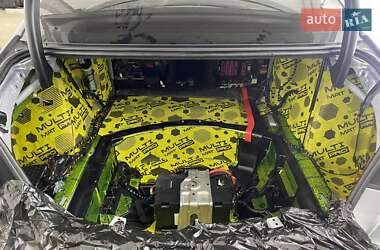 Седан Audi A8 2015 в 