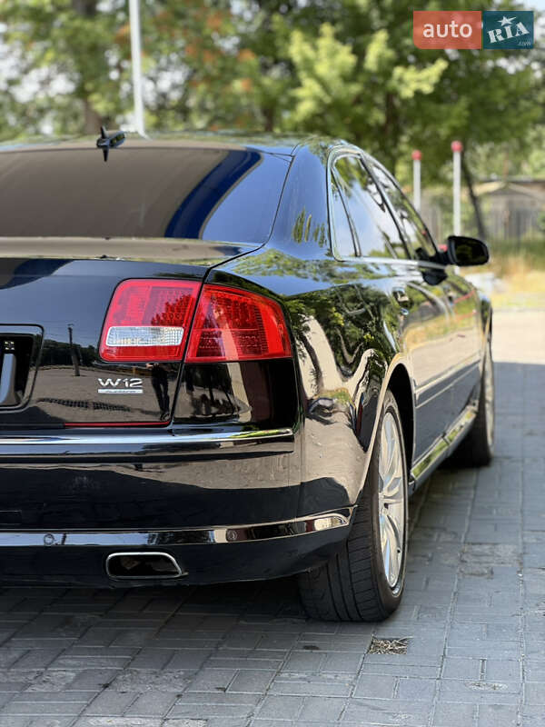 Седан Audi A8 2005 в Днепре