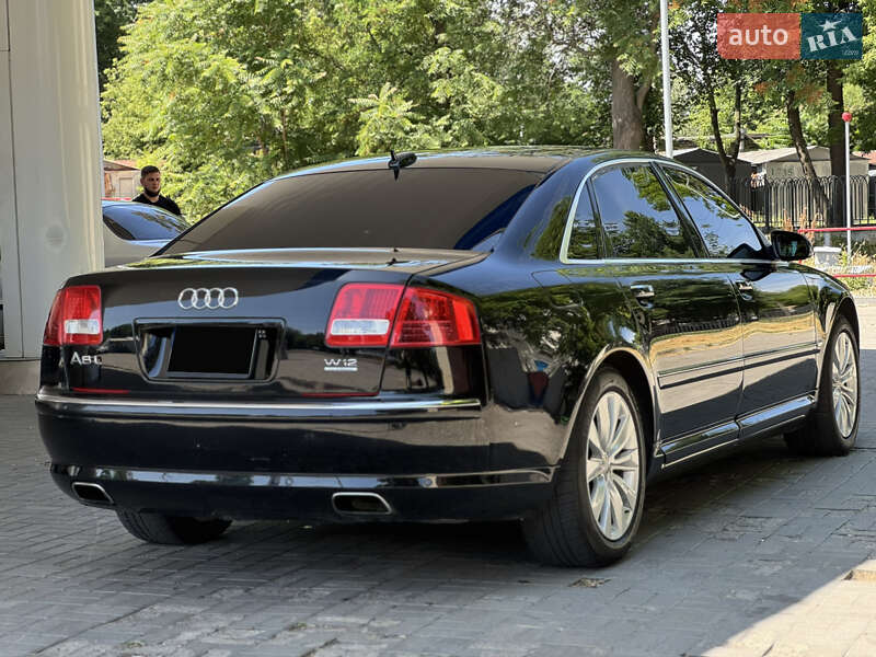 Седан Audi A8 2005 в Днепре