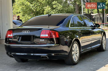 Седан Audi A8 2005 в 