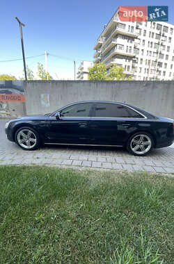 Седан Audi A8 2012 в 