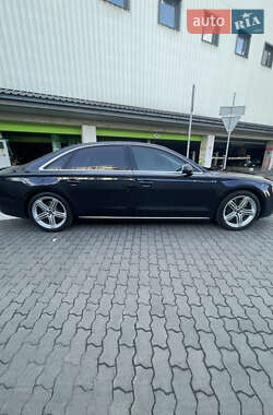 Седан Audi A8 2012 в 