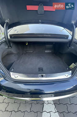 Седан Audi A8 2012 в 