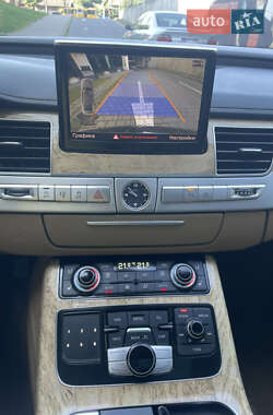 Седан Audi A8 2012 в 