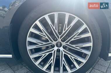 Седан Audi A8 2021 в 