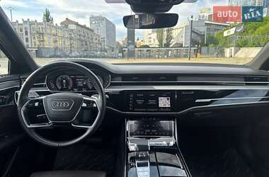 Седан Audi A8 2021 в 