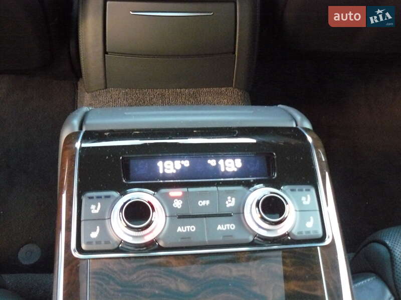 Седан Audi A8 2013 в Ивано-Франковске