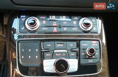 Седан Audi A8 2013 в 