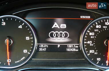 Седан Audi A8 2013 в 