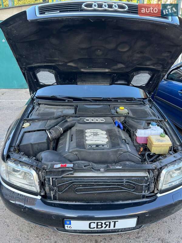 Седан Audi A8 2001 в Одесі