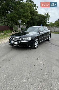 Седан Audi A8 2005 в Львові