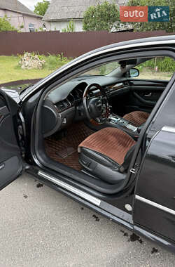 Седан Audi A8 2005 в 