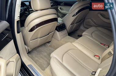 Седан Audi A8 2013 в 