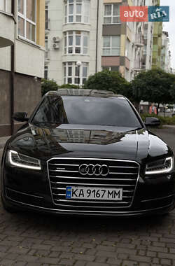 Седан Audi A8 2017 в 