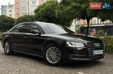 Седан Audi A8 2017 в 