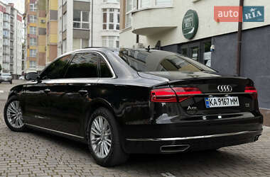 Седан Audi A8 2017 в 