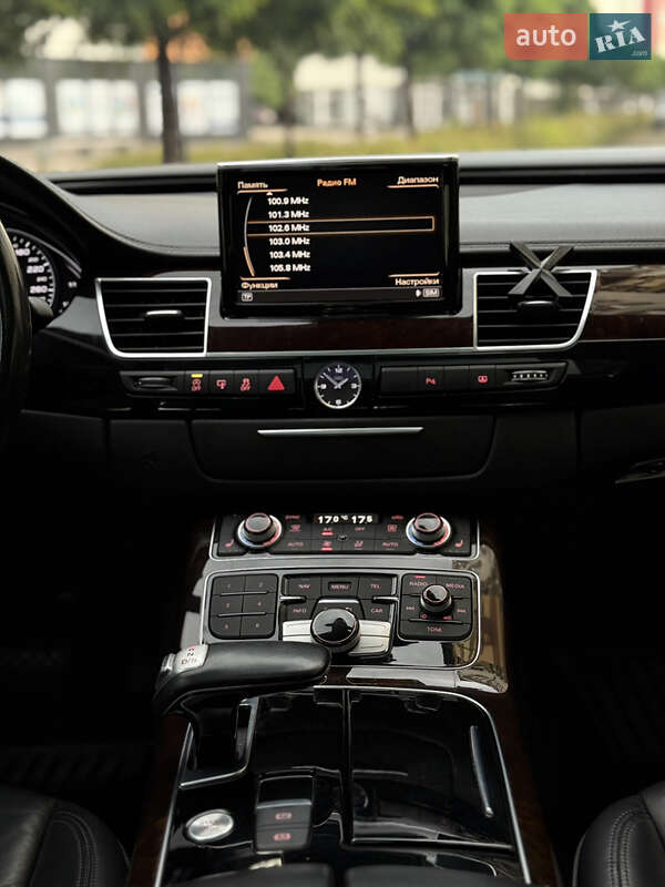 Седан Audi A8 2017 в Івано-Франківську