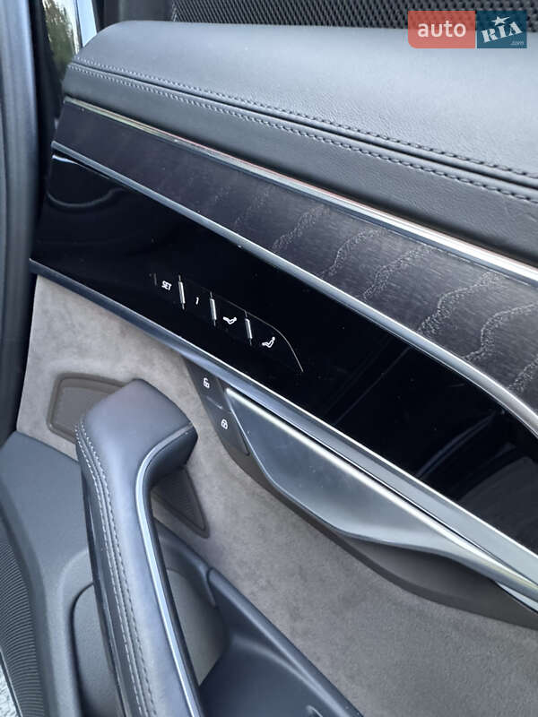 Седан Audi A8 2019 в Києві