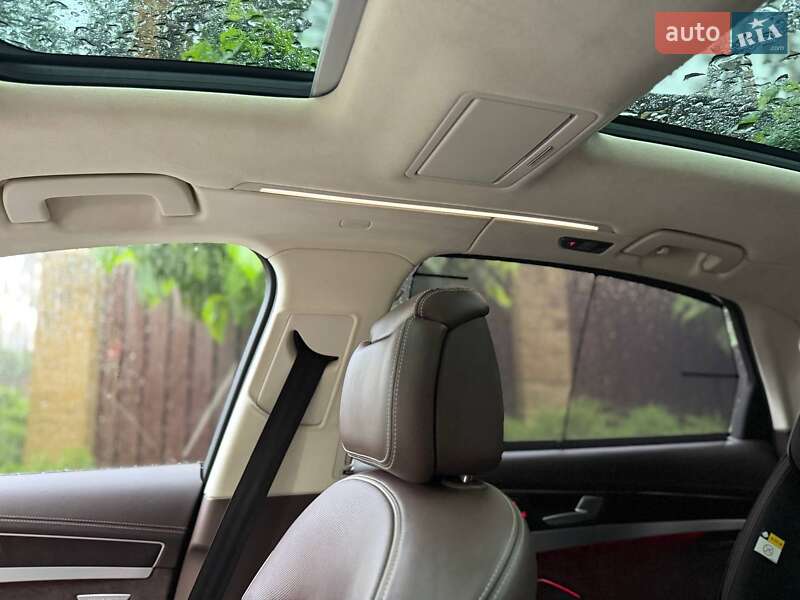Седан Audi A8 2016 в Киеве