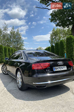 Седан Audi A8 2012 в 