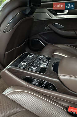 Седан Audi A8 2012 в 