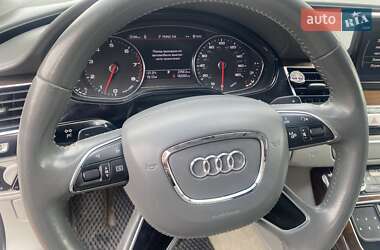 Седан Audi A8 2015 в 