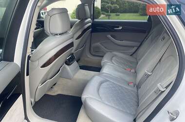 Седан Audi A8 2015 в 