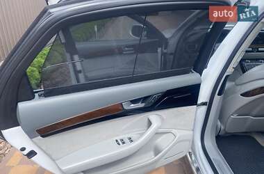 Седан Audi A8 2015 в 