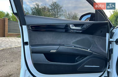 Седан Audi A8 2011 в 