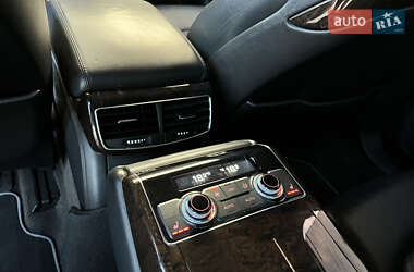 Седан Audi A8 2011 в 