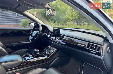 Седан Audi A8 2011 в 