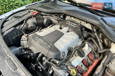 Седан Audi A8 2011 в 