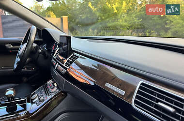Седан Audi A8 2011 в 