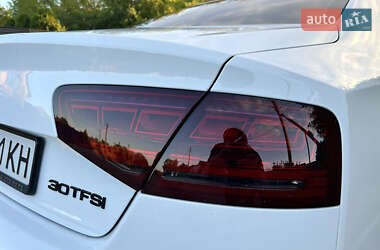 Седан Audi A8 2011 в 